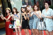 吃瓜事件网红美女图片,网红美女图片引发的吃瓜热潮
