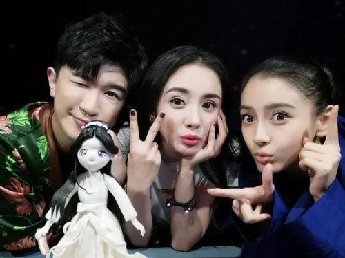 闺蜜进了娱乐圈吃瓜